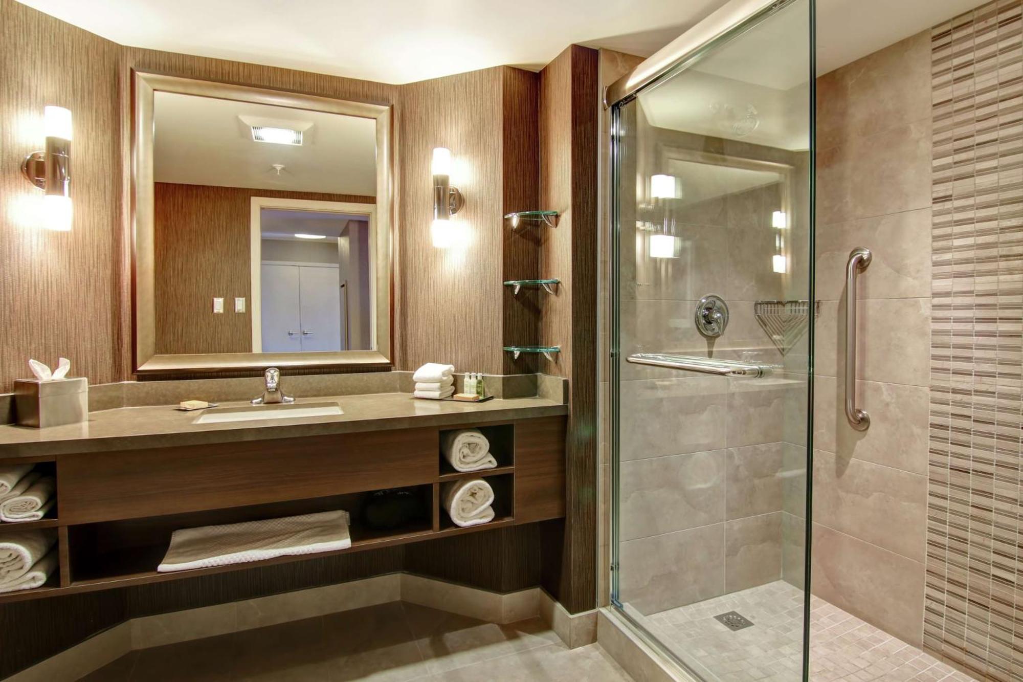 ดับเบิลทรี บาย ฮิลตัน เวสต์ เอ็ดมอนตัน Hotel เอดมันตัน ภายนอก รูปภาพ